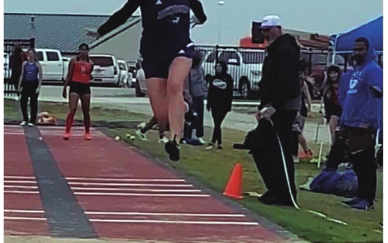Bryson, Perrin qualify several for regional meet