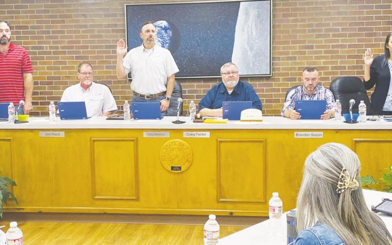 City discusses budget