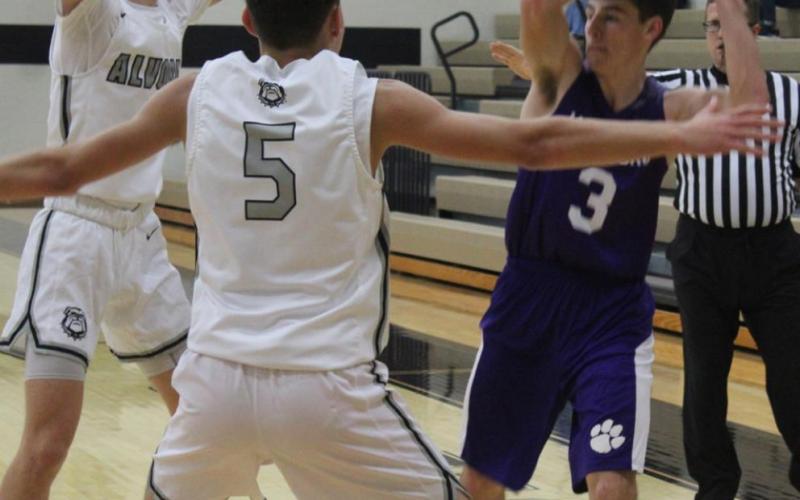 Second half lifts Jacksboro boys past Alvord