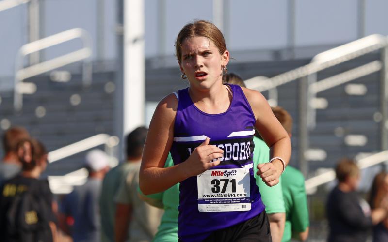 (KYLIE BAILEY | JACKSBORO HERALD-GAZETTE) Georgia Thompson finished 71st out of 216 runners Wednesday, Sept. 20 at the Wyatt Dickerson Invitational in Alvord.