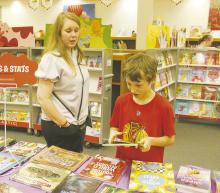 JES hosts Book Fair