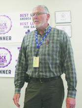 Lindsey State Jail Warden Grady Wallace speaks at the community meeting Wednesday, Aug. 21 about what has been going on at the facility. Photo/Brian Smith