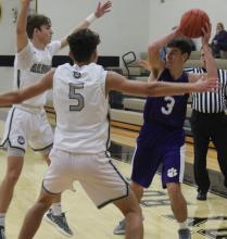 Second half lifts Jacksboro boys past Alvord