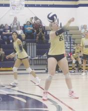Landry Thompson returns a Garner serve during the Lady Pirates’ loss Tuesday, Oct. 17 to the Lady Longhorns. Photo/Brian Smith